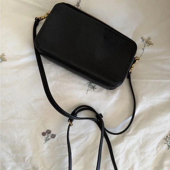 Coach Black Pebbled Leather Crossbody with Gold C Hardware - Picture 2 of 6